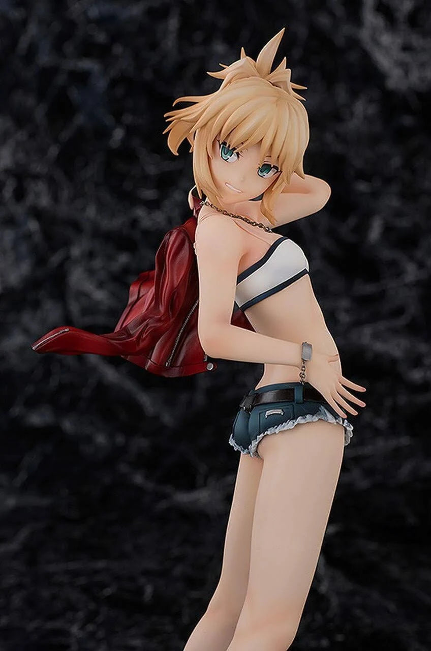 1/7 Scale Figure V625