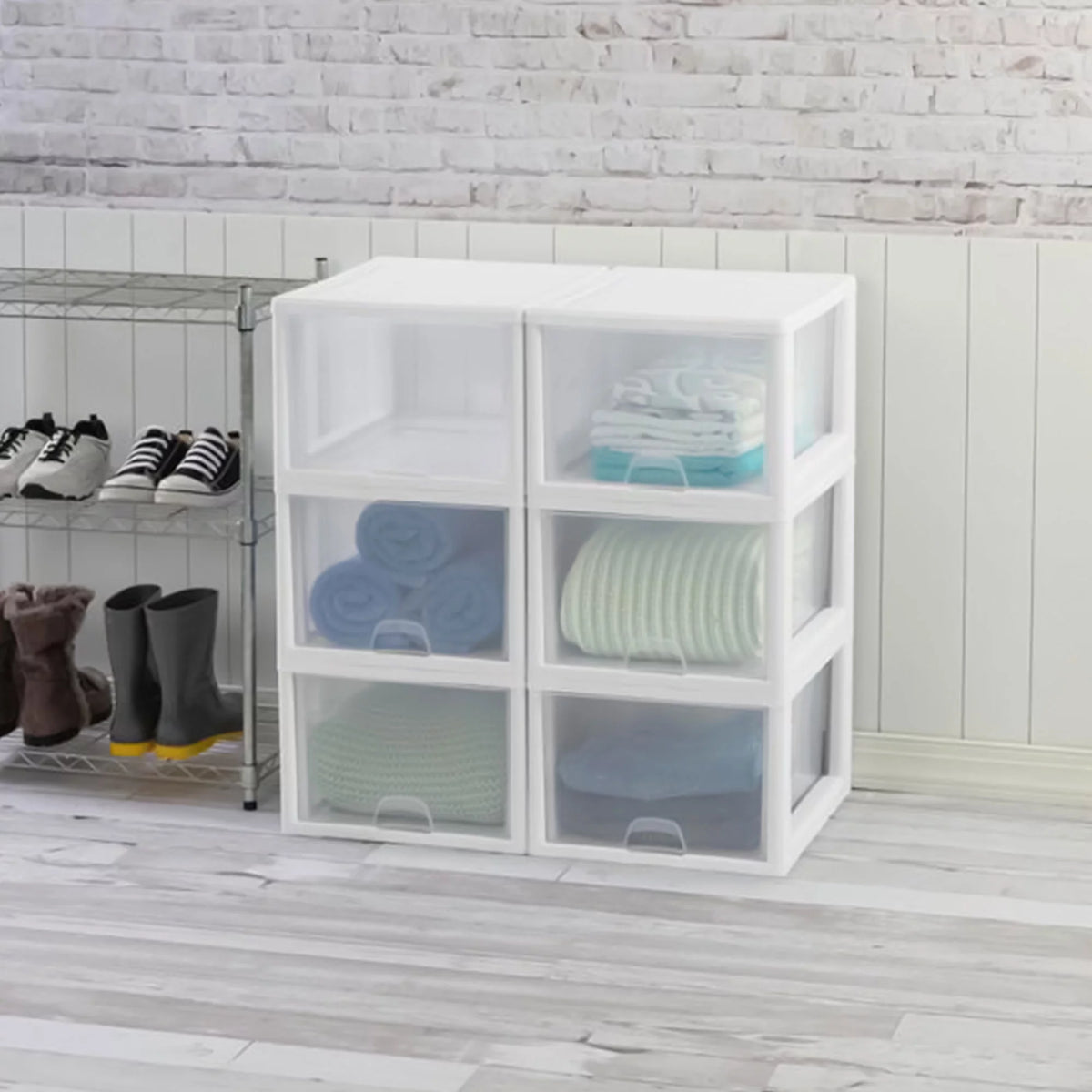 27 Qt & 16 Qt Stackable Plastic Storage Drawer Bins X164