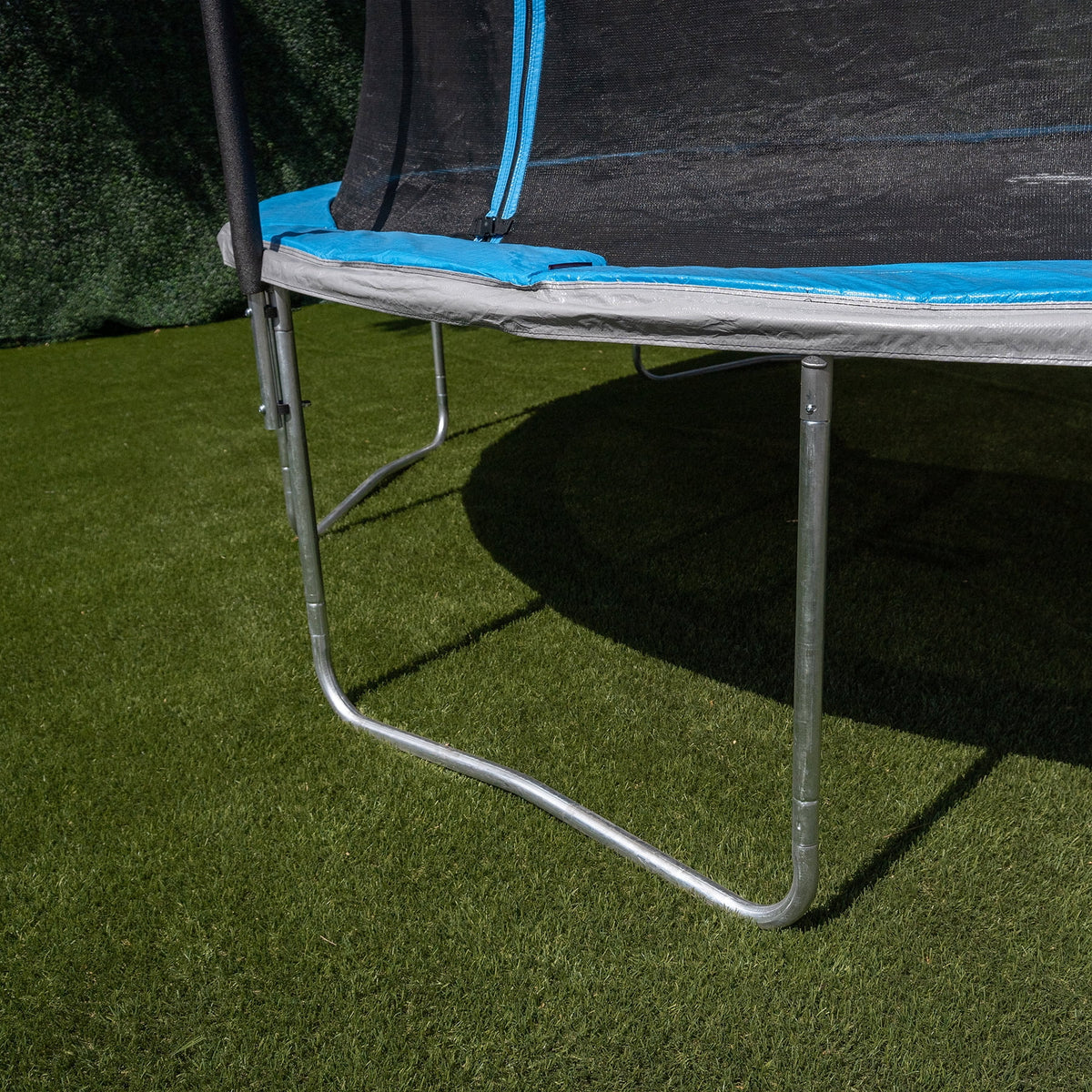 14ft Trampoline and Enclosure with Basketball Hoop T38684